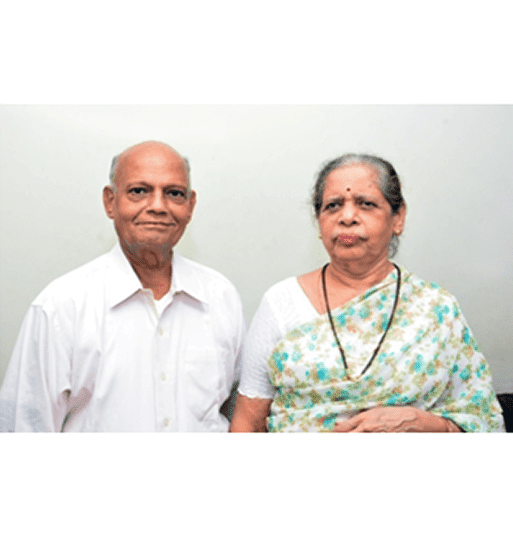 Mr.Prabhakr & Mrs.Pratibha Warekar (Underwent cataract surgery by LenSx Technology)